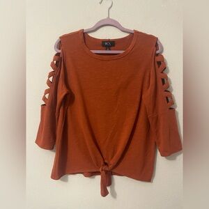 BCX Women's Rust Cutout Sleeve Top